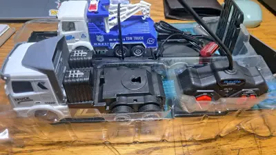 Camión de Juguete radio control con Remolque - miniatura 5