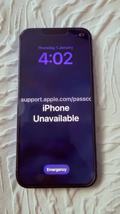 iPhone 13 PRO con pantalla bloqueada en venta - miniatura 1