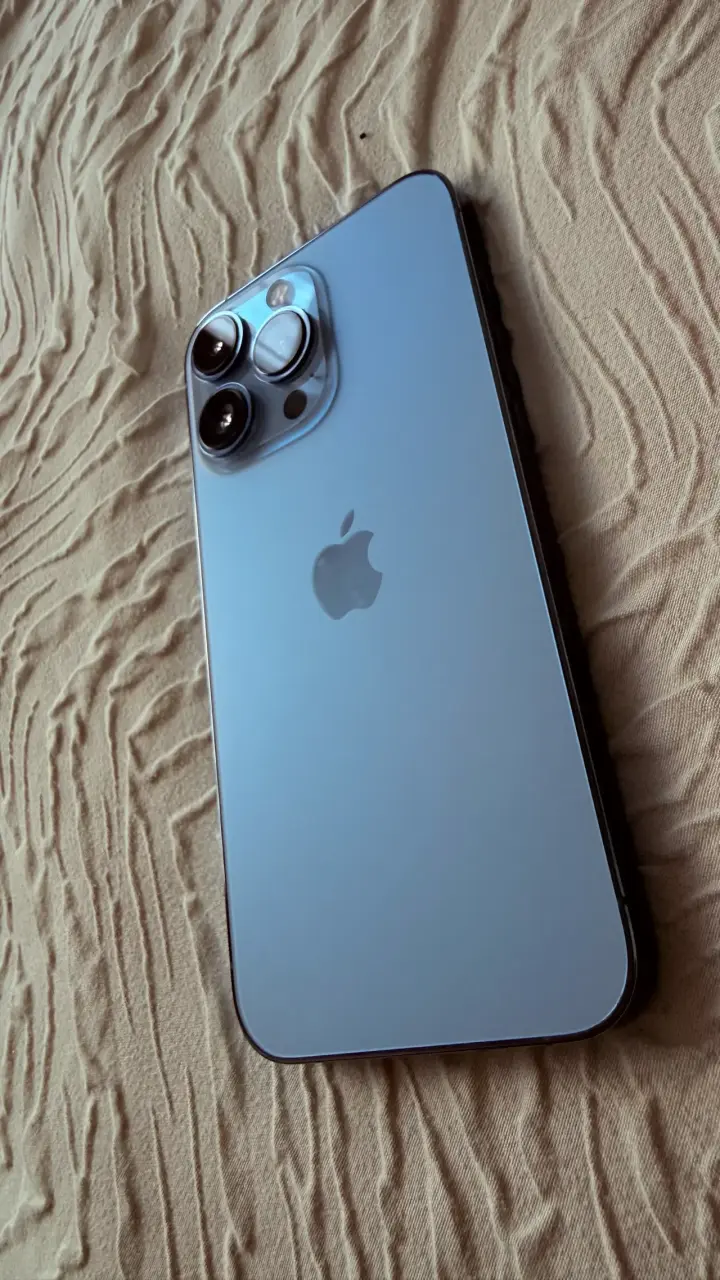iPhone 13 PRO con pantalla bloqueada en venta - 3