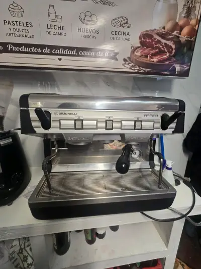 Máquina de Café Espresso Nuova Simonelli Appia II - miniatura 2
