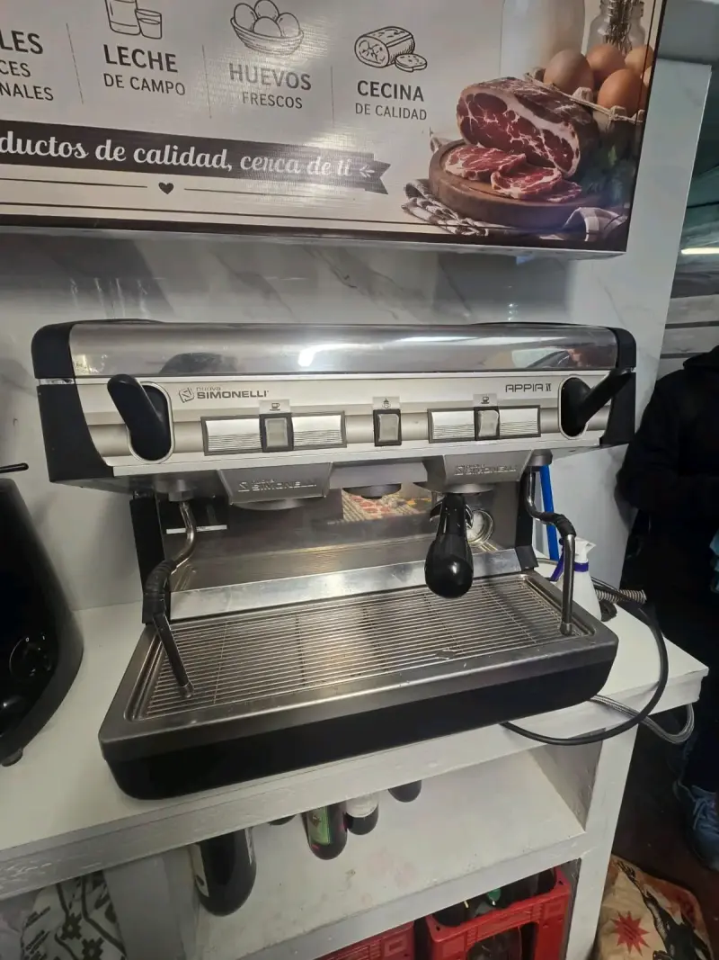 Máquina de Café Espresso Nuova Simonelli Appia II - 3