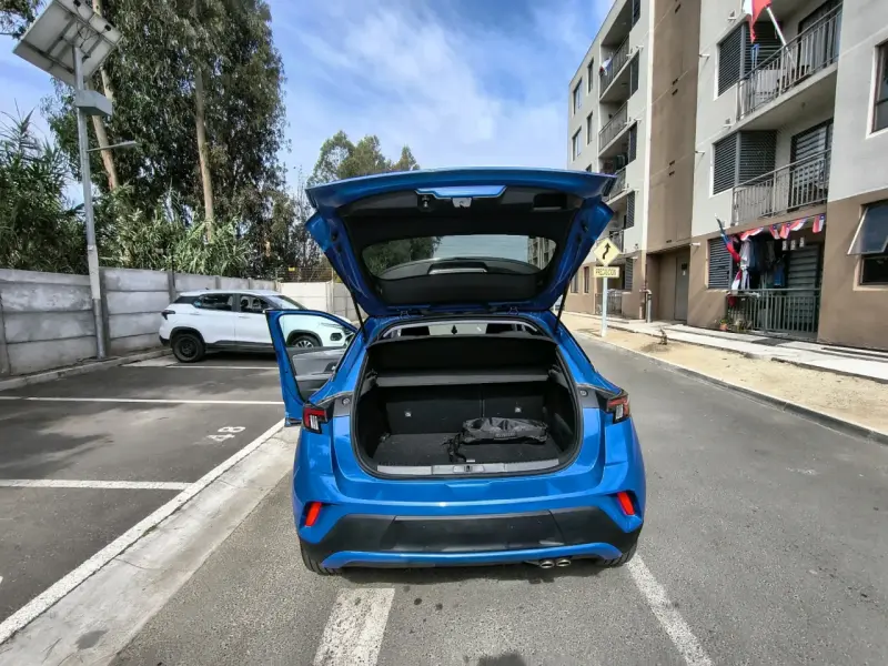 Auto Opel Mokka Azul en Buen Estado - 3
