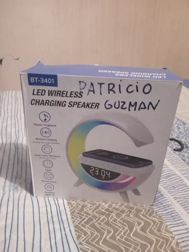 Parlante LED inalámbrico con carga BT-3401