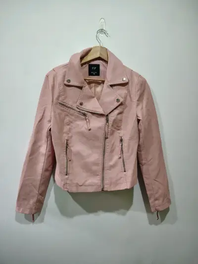 Chaqueta de cuero sintético rosa para mujer - miniatura 2