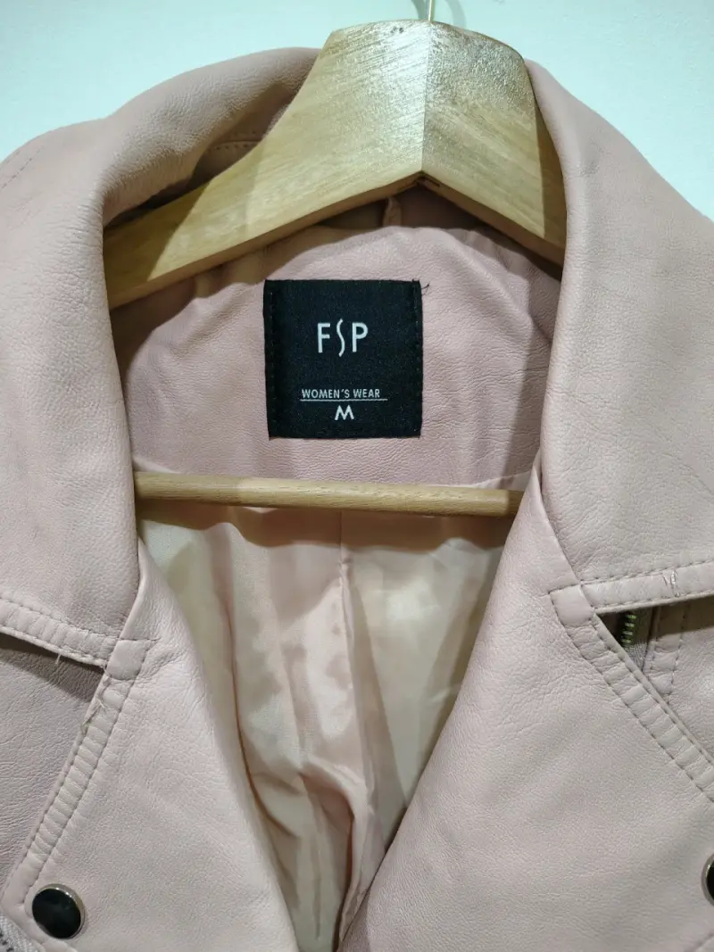 Chaqueta de cuero sintético rosa para mujer - 3