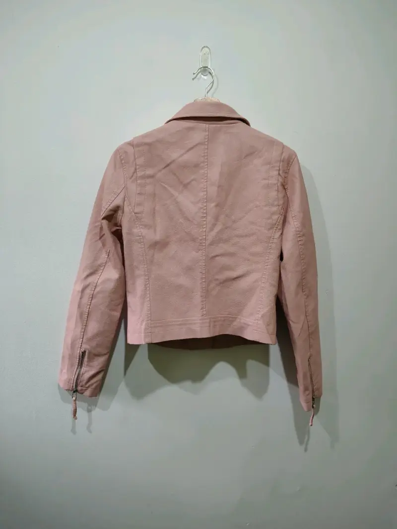 Chaqueta de cuero sintético rosa para mujer - 4