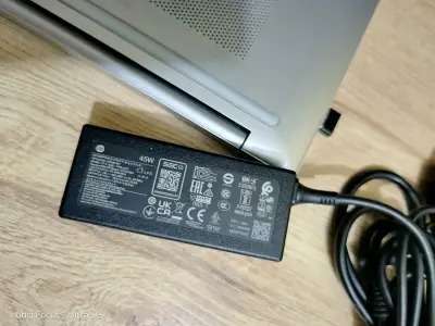 Laptop HP Pavilion 15-eh006la - miniatura 5