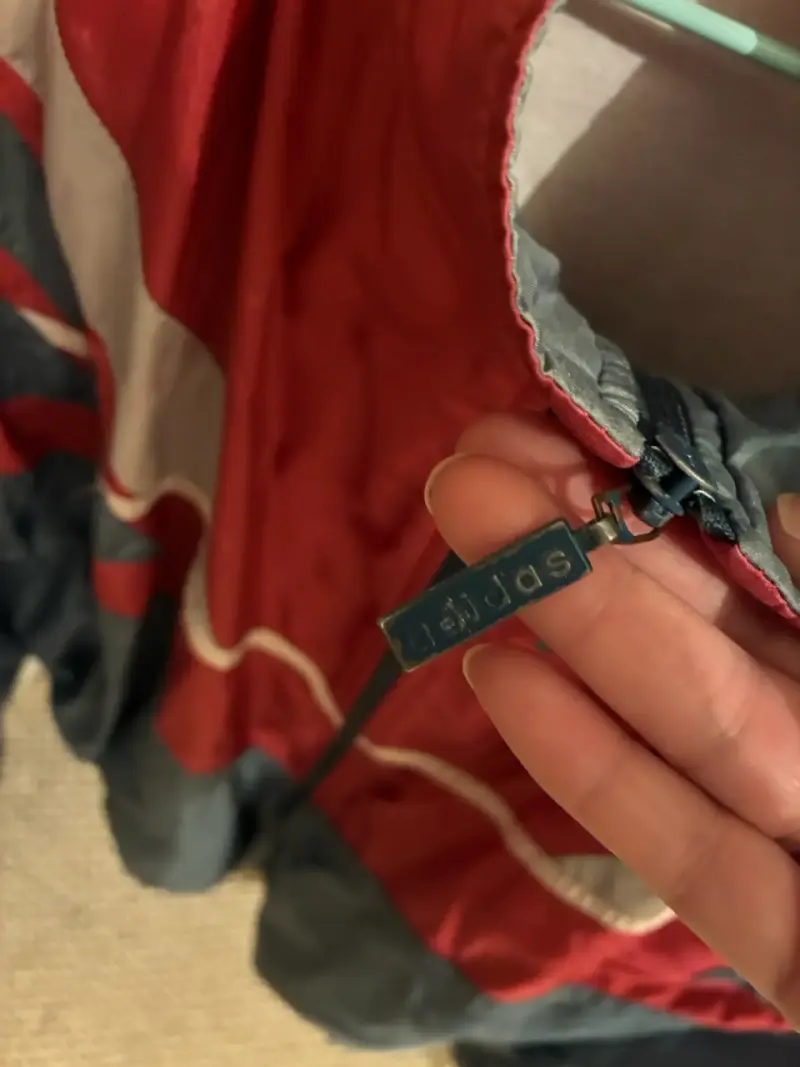 Chaqueta deportiva vintage Adidas roja y gris - 3