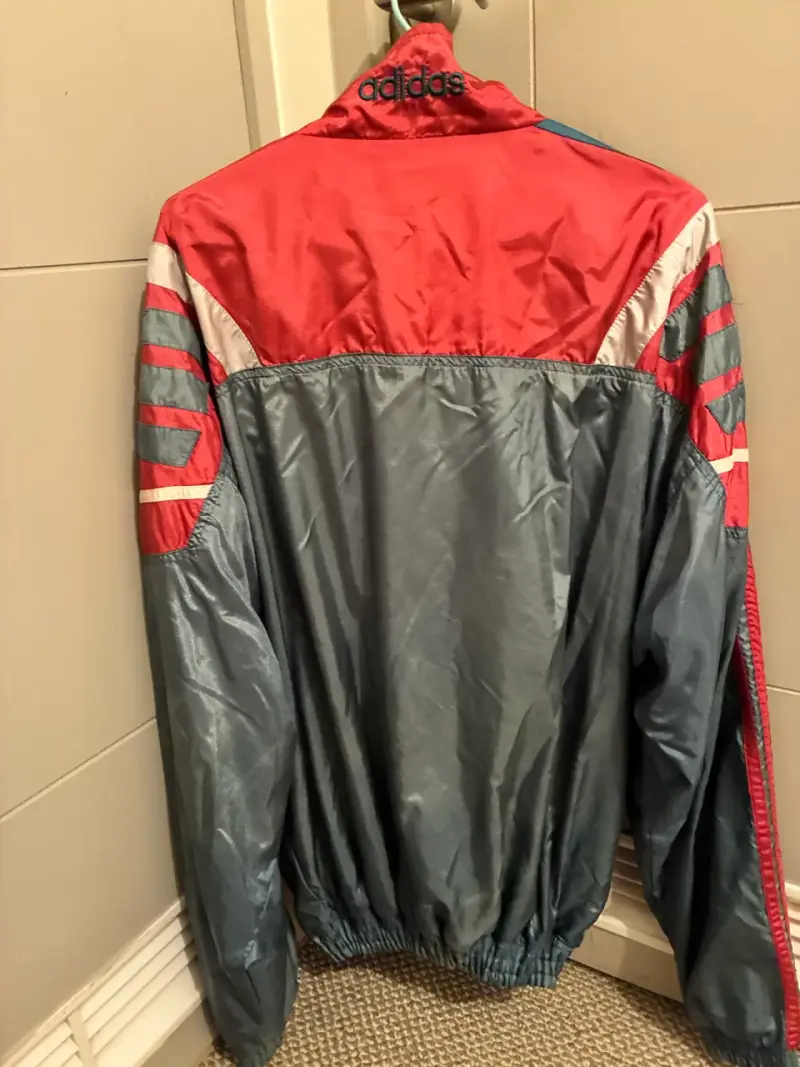 Chaqueta deportiva vintage Adidas roja y gris - 4