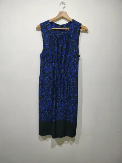 Vestido sin mangas azul con estampado Just Taylor - miniatura 1