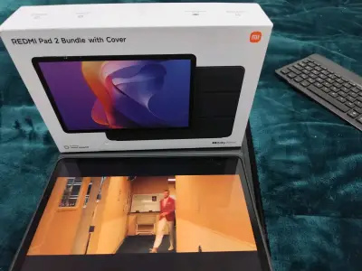 Tablet Xiaomi Redmi Pad 2 con teclado y funda - miniatura 3