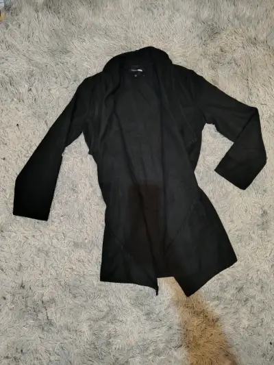 Abrigo negro elegante para mujer - miniatura 2