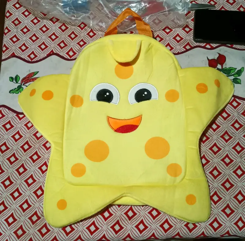 Mochila infantil estrella de mar amarilla