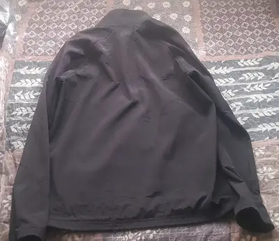 Chaqueta negra Crivit Outdoor con cierre completo - miniatura 2