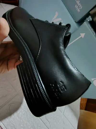 Zapatos de vestir negros para hombre - miniatura 3