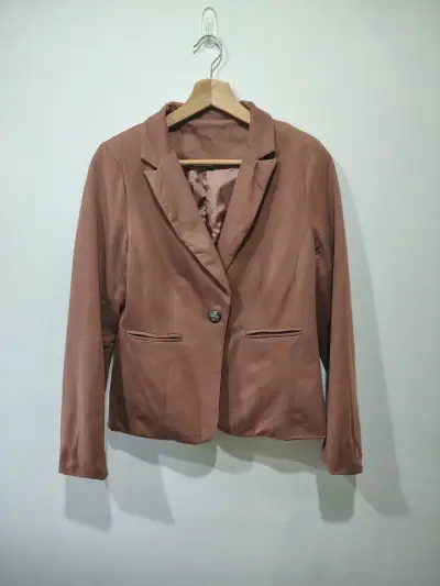 Blazer marrón para mujer en buen estado - miniatura 1