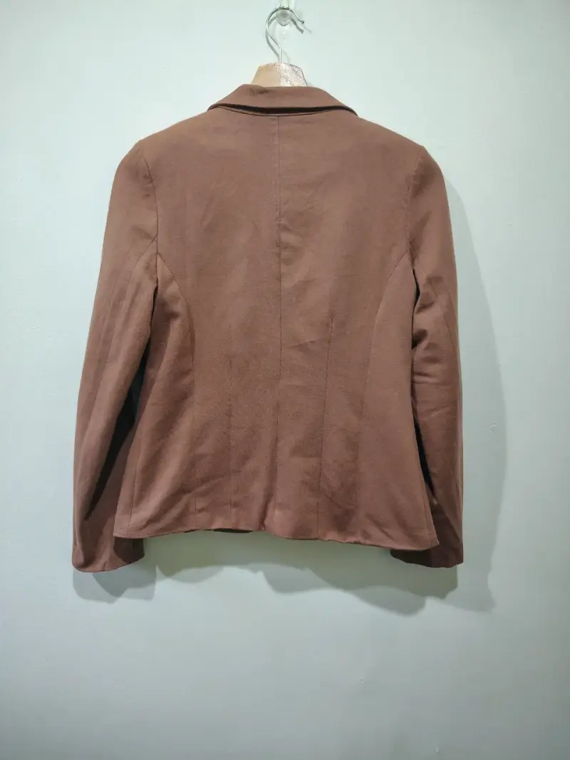 Blazer marrón para mujer en buen estado - 2