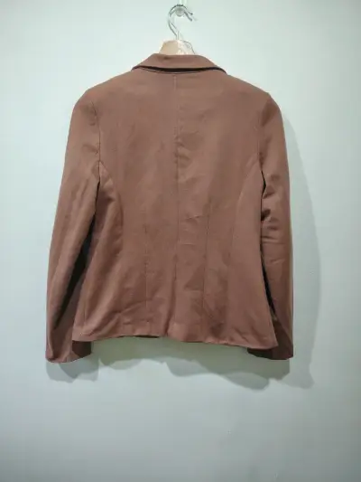 Blazer marrón para mujer en buen estado - miniatura 2