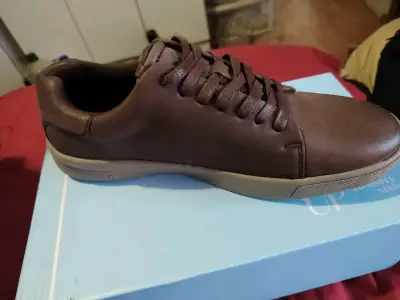 Zapatillas casuales de cuero marrón para hombre - miniatura 2