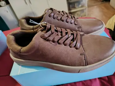 Zapatillas casuales de cuero marrón para hombre - miniatura 3