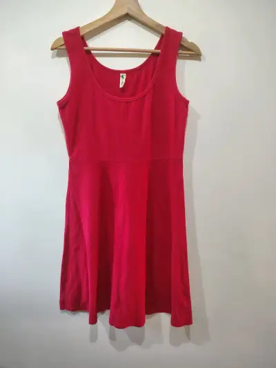 Vestido rojo sin mangas para mujer - miniatura 5