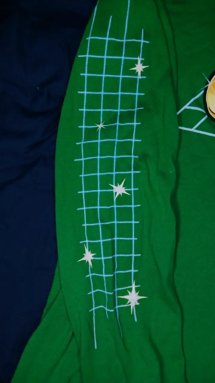 Polera verde Nike SB con diseño gráfico - 3