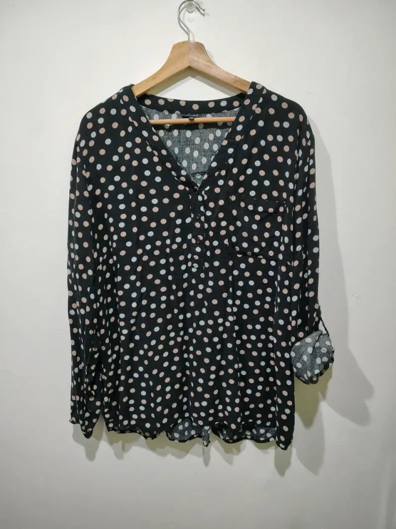 Blusa de lunares negra talla 48 - 2