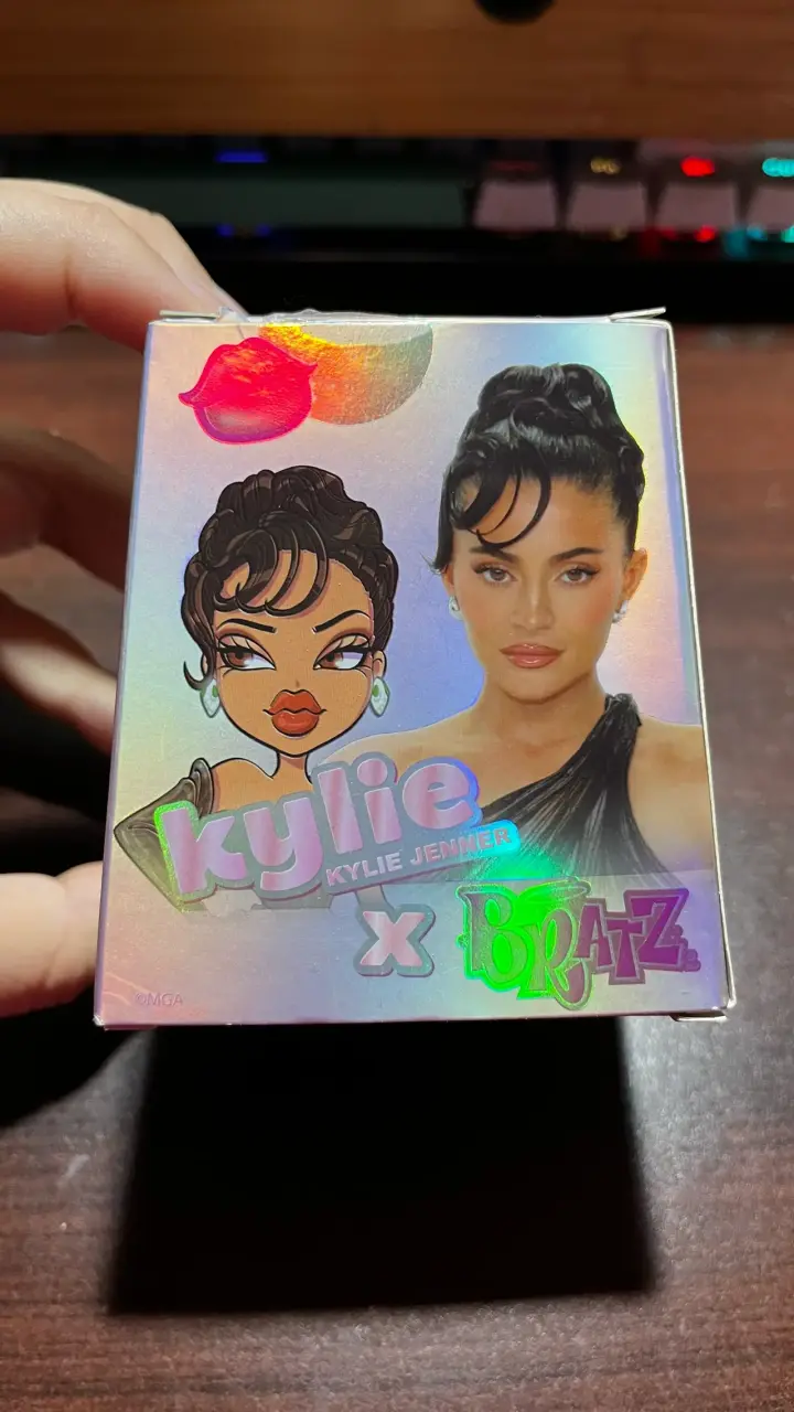 Muñeca Bratz Kylie Jenner Edición Especial - 1