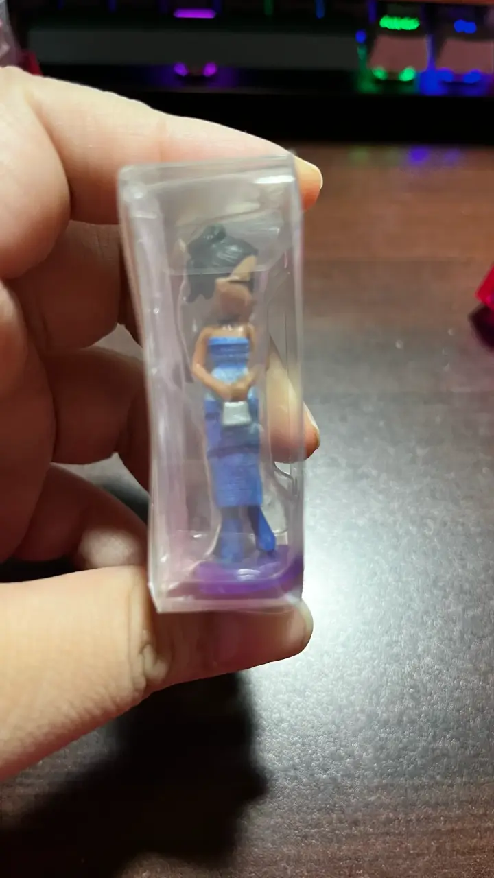 Muñeca Bratz Kylie Jenner Edición Especial - 5