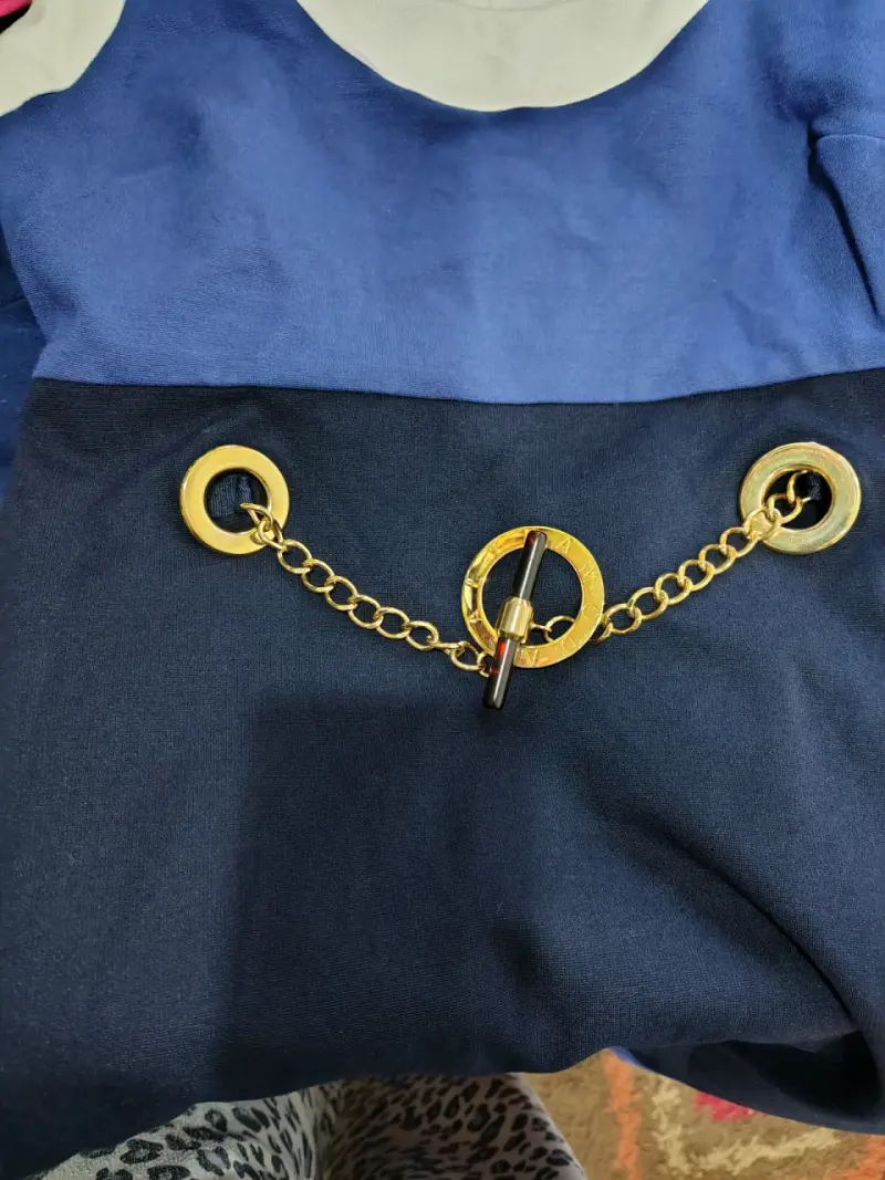 Vestido sin mangas azul con detalles dorados - 4