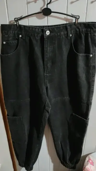Pantalones cargo negros de mezclilla - miniatura 1