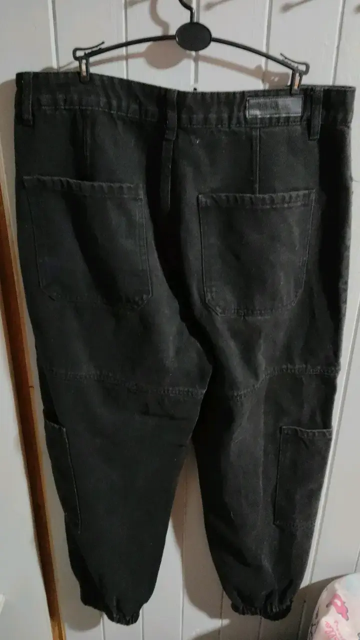 Pantalones cargo negros de mezclilla - 2