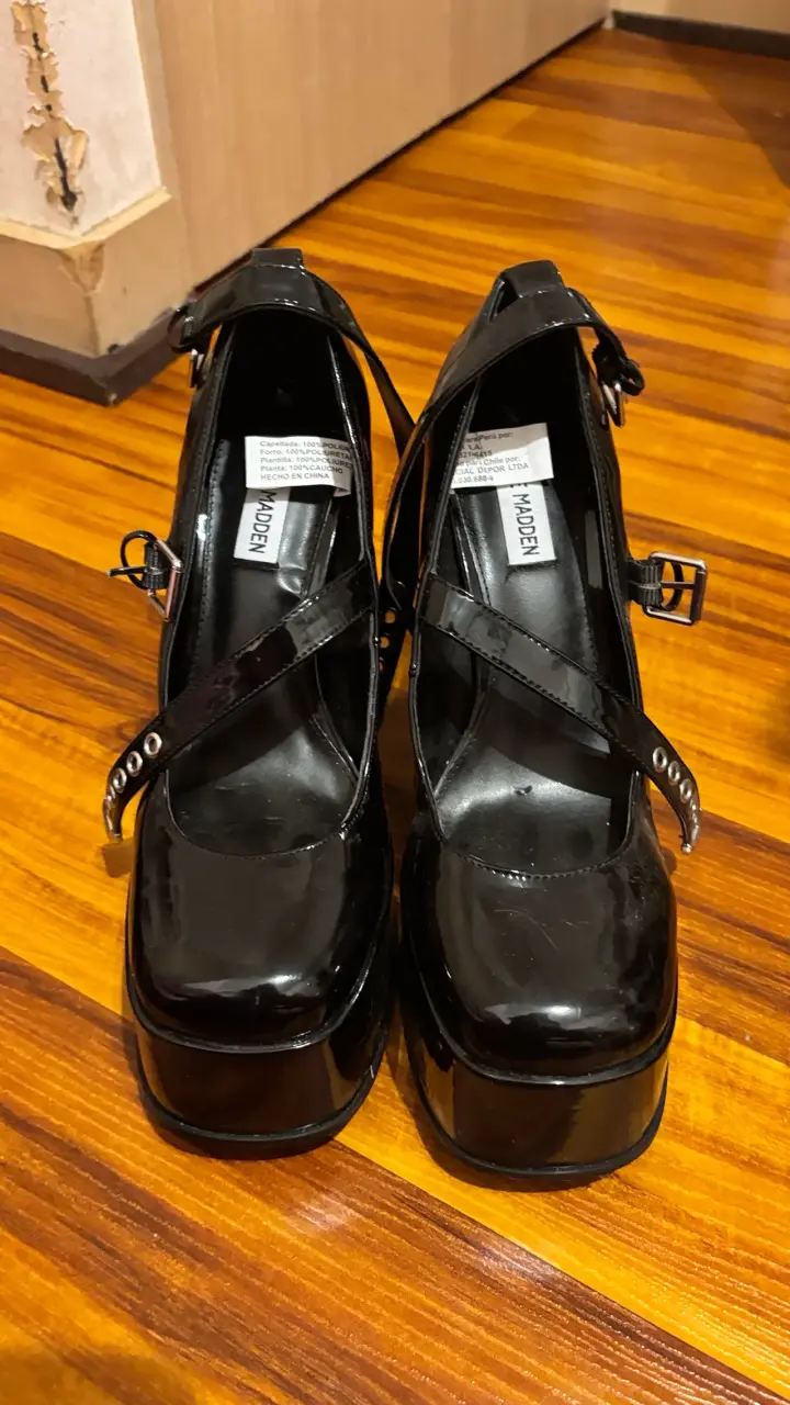 Zapatos de plataforma negros Madden con hebillas