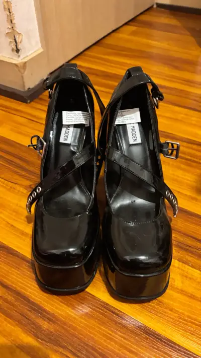 Zapatos de plataforma negros Madden con hebillas - miniatura 1
