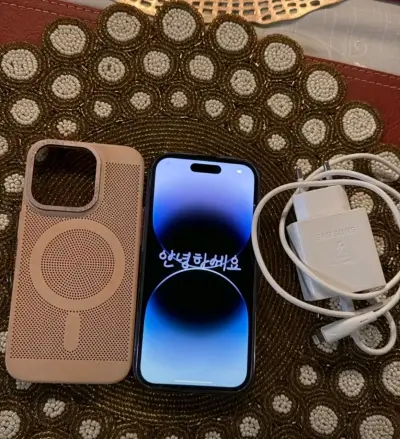 Iphone 14 pro negro con cable y carcasa incluido - miniatura 4
