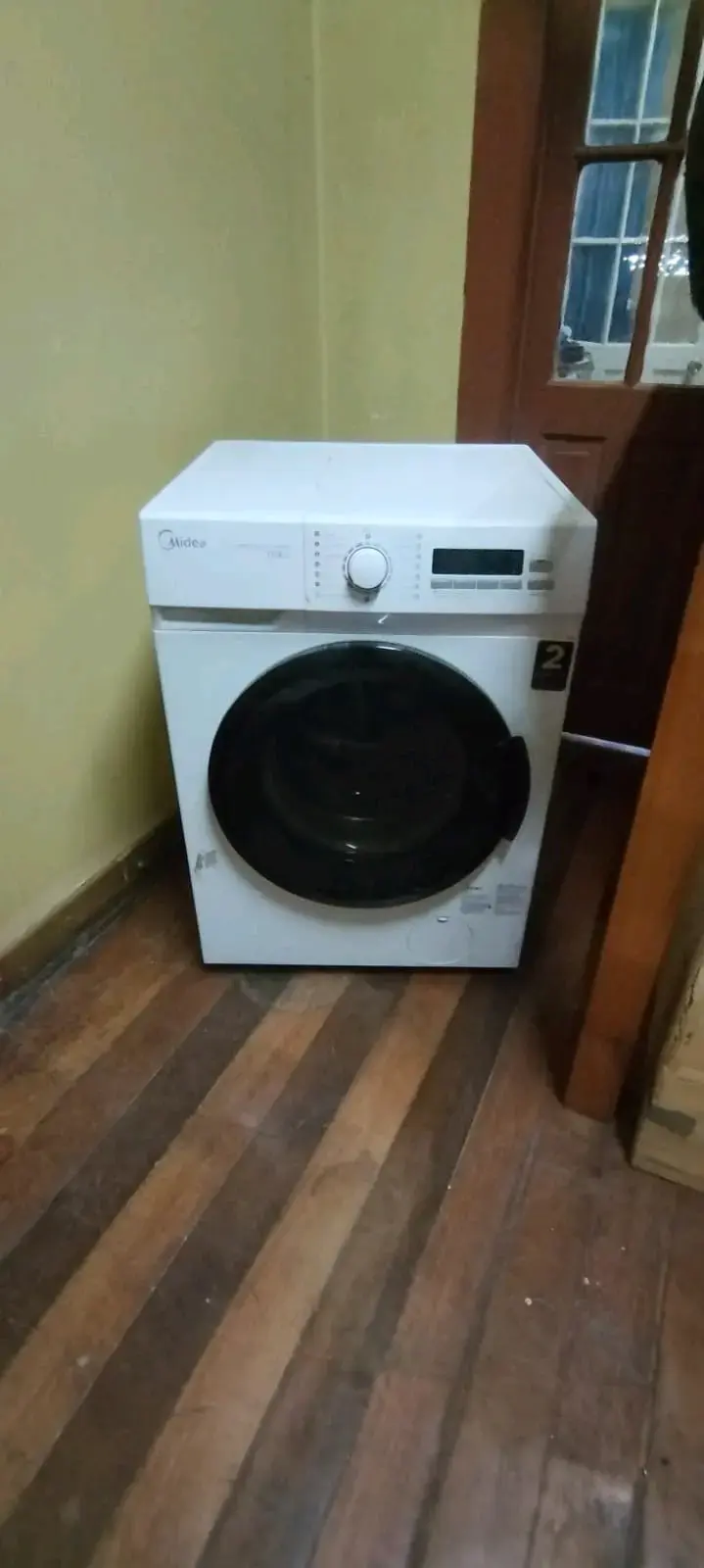 Lavadora secadora Midea 11/8 kg en buen estado - 2