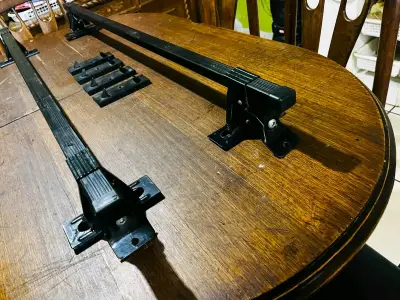 Barras portaequipaje de techo ajustables negras - miniatura 1