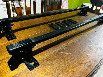 Barras portaequipaje de techo ajustables negras - miniatura 2
