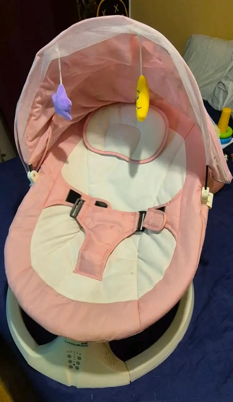 Silla mecedora para bebé LittleBoss rosa - 2