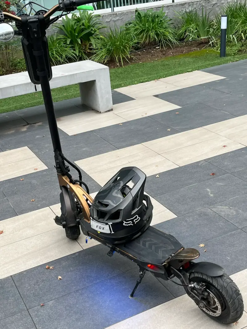 Scooter eléctrico Kaabo Mantis con luces LED - 2