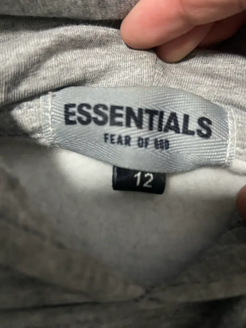 Polerón gris Essentials Niño - 2