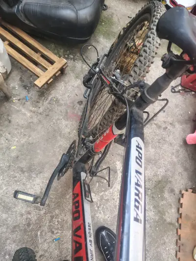 Bicicleta MTB Aro 26 Apo Varga Negra - miniatura 2