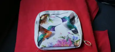 Estuche de tela con diseño de gato y paraguas - miniatura 3