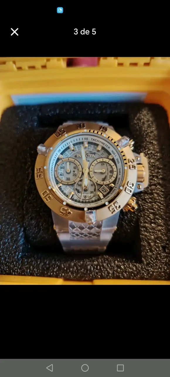 Reloj Invicta dorado con cronógrafo - 2