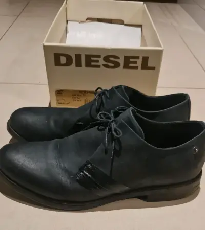 Zapatos de cuero negro Diesel para hombre - miniatura 1