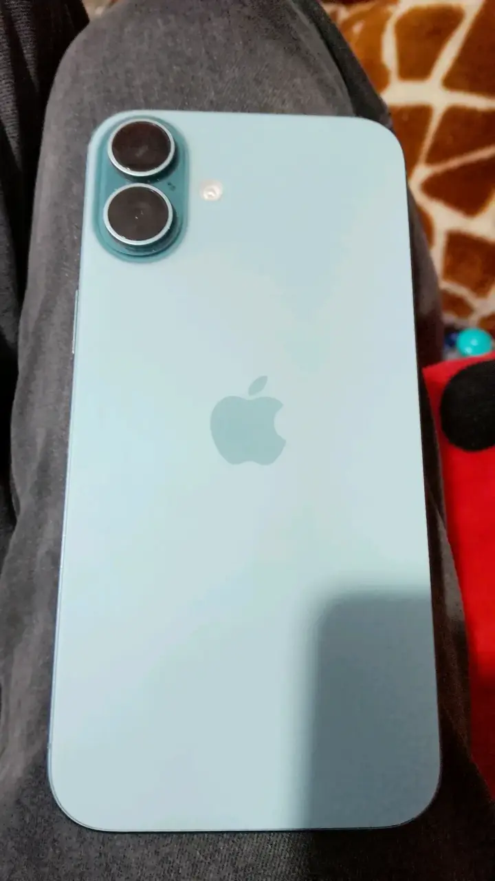 iPhone 16conpinazul en buen estado - 3