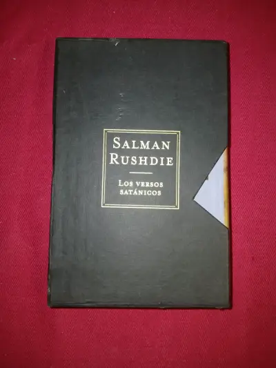 Libro 'Los Versos Satánicos' de Salman Rushdie - miniatura 1