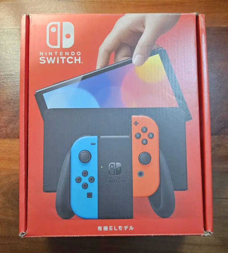 Consola Nintendo Switch con Joy-Con Azul y Rojo
