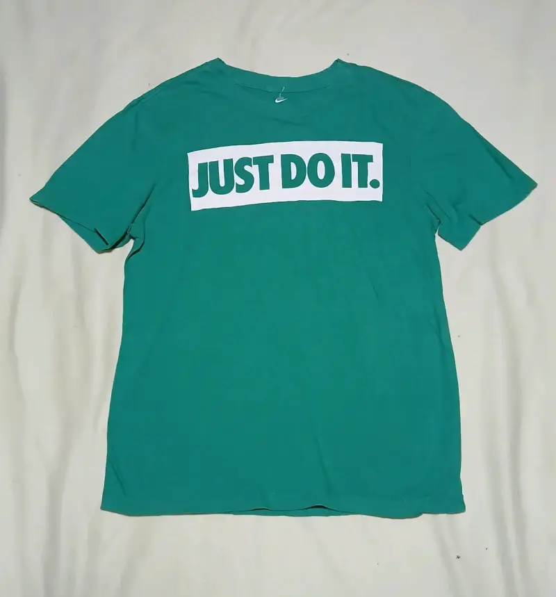 Polera Nike Just Do It verde talla m