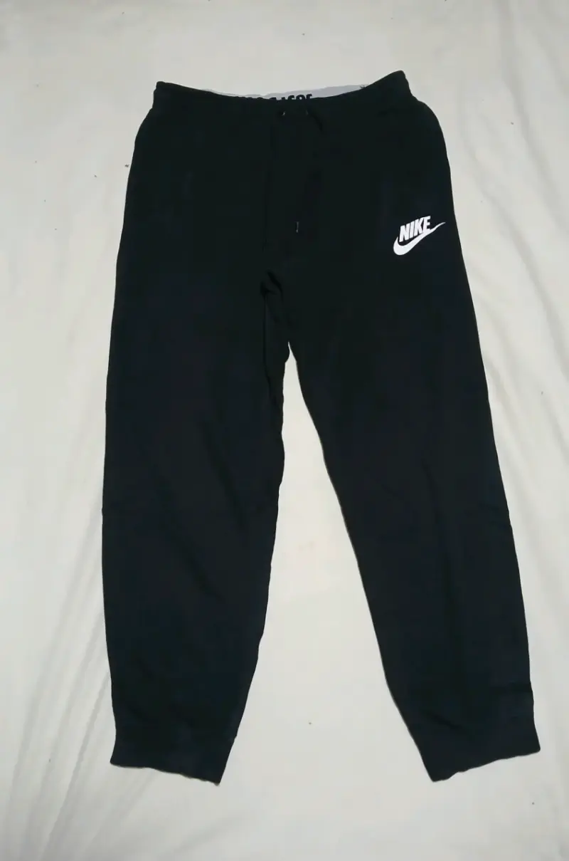 Pantalones deportivos Nike negros para mujer